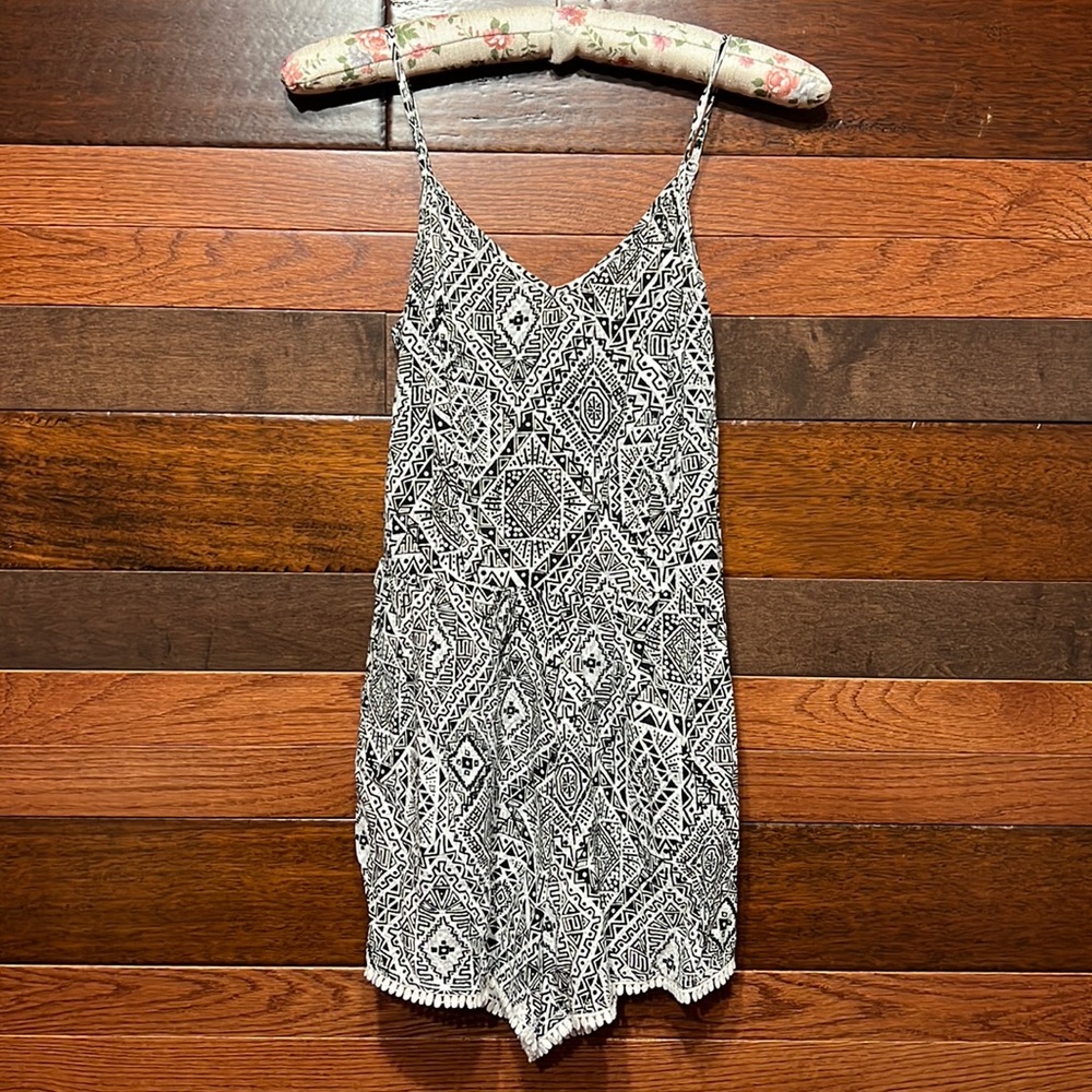 Aeropostale V Neck Spaghetti Strap Smocked Back Geometric Pattern Romper